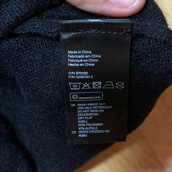 H&M black sweater - Picture 4 of 5